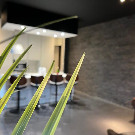 مبيت وإفطار White Castle - Charleroi Airport المظهر الخارجي الصورة